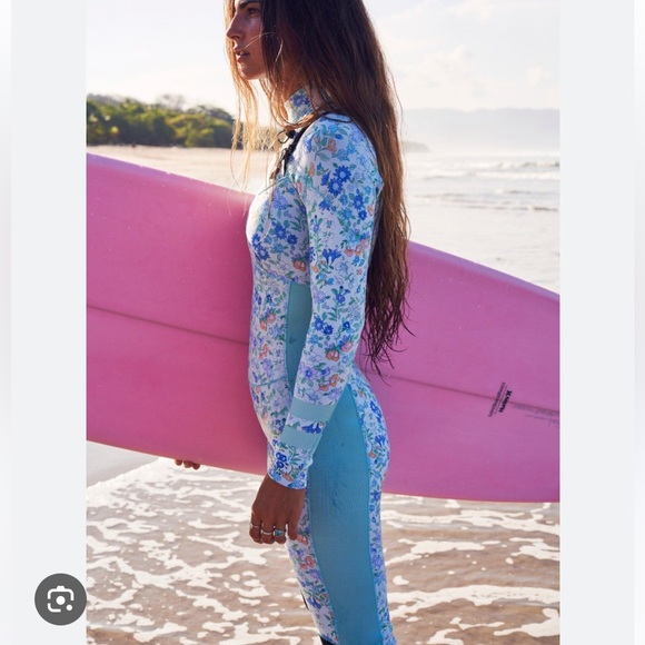 LoveShackFancy X Hurley Women's Blue Floral Full Wetsuit size XS - Picture 3 of 8